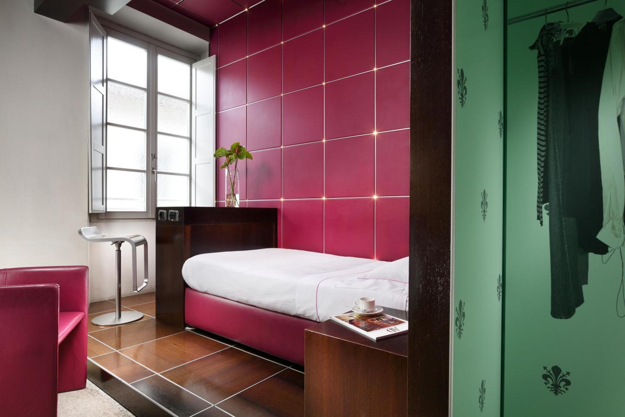 ยูเอ็นเอโฮเทล วิตตอเรีย ฟิเรนเซ Hotel ฟลอเรนซ์ ภายนอก รูปภาพ